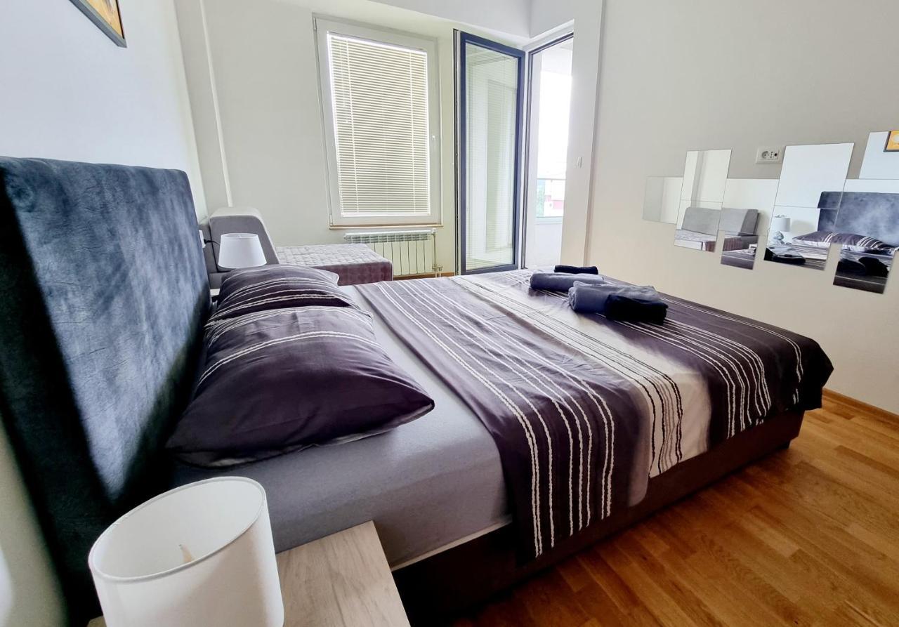Modern & Trendy Apartment Skopje Eksteriør billede